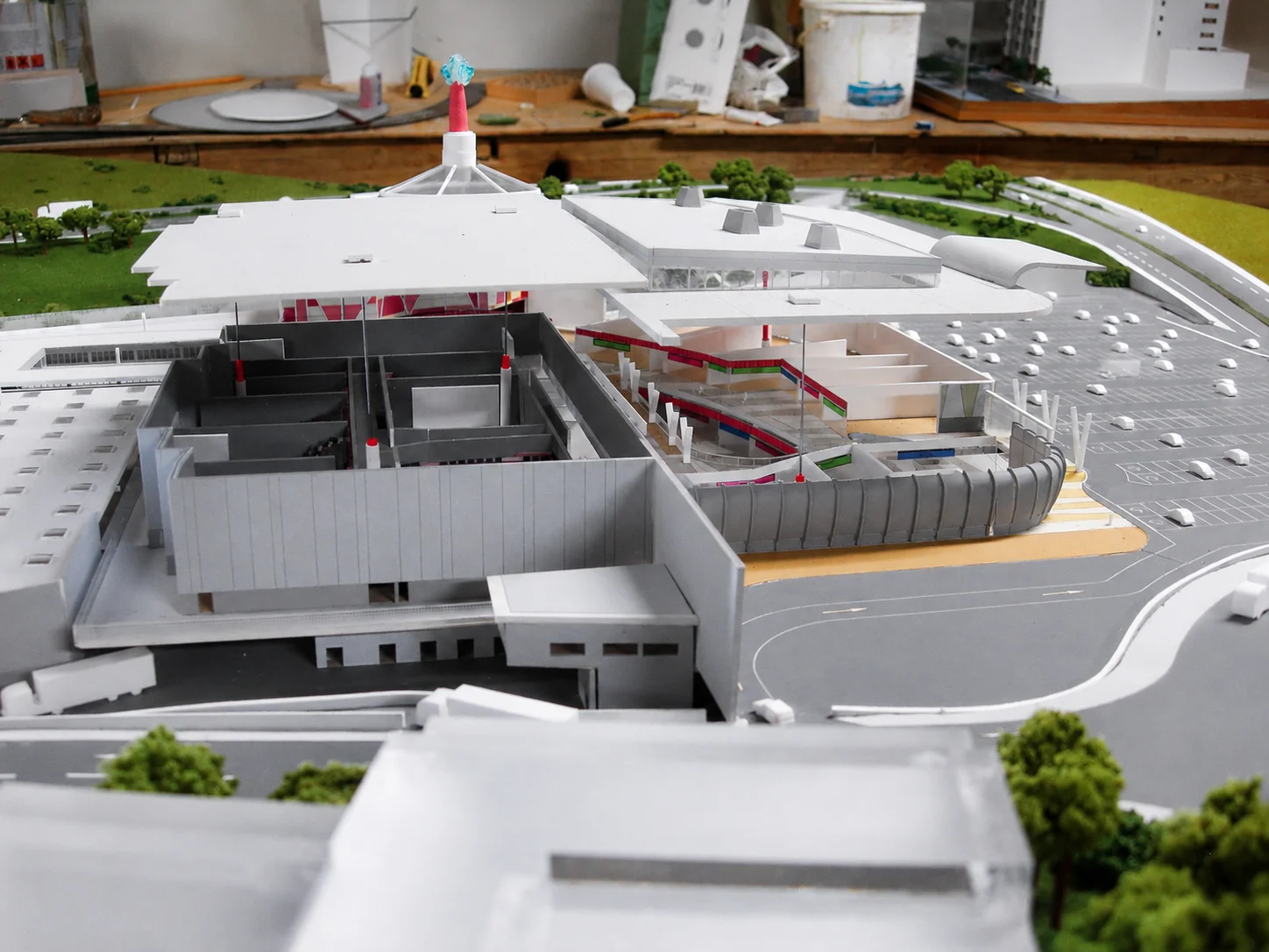 Maqueta del Centro Comercial Versalia — Cubierta abierta e interior