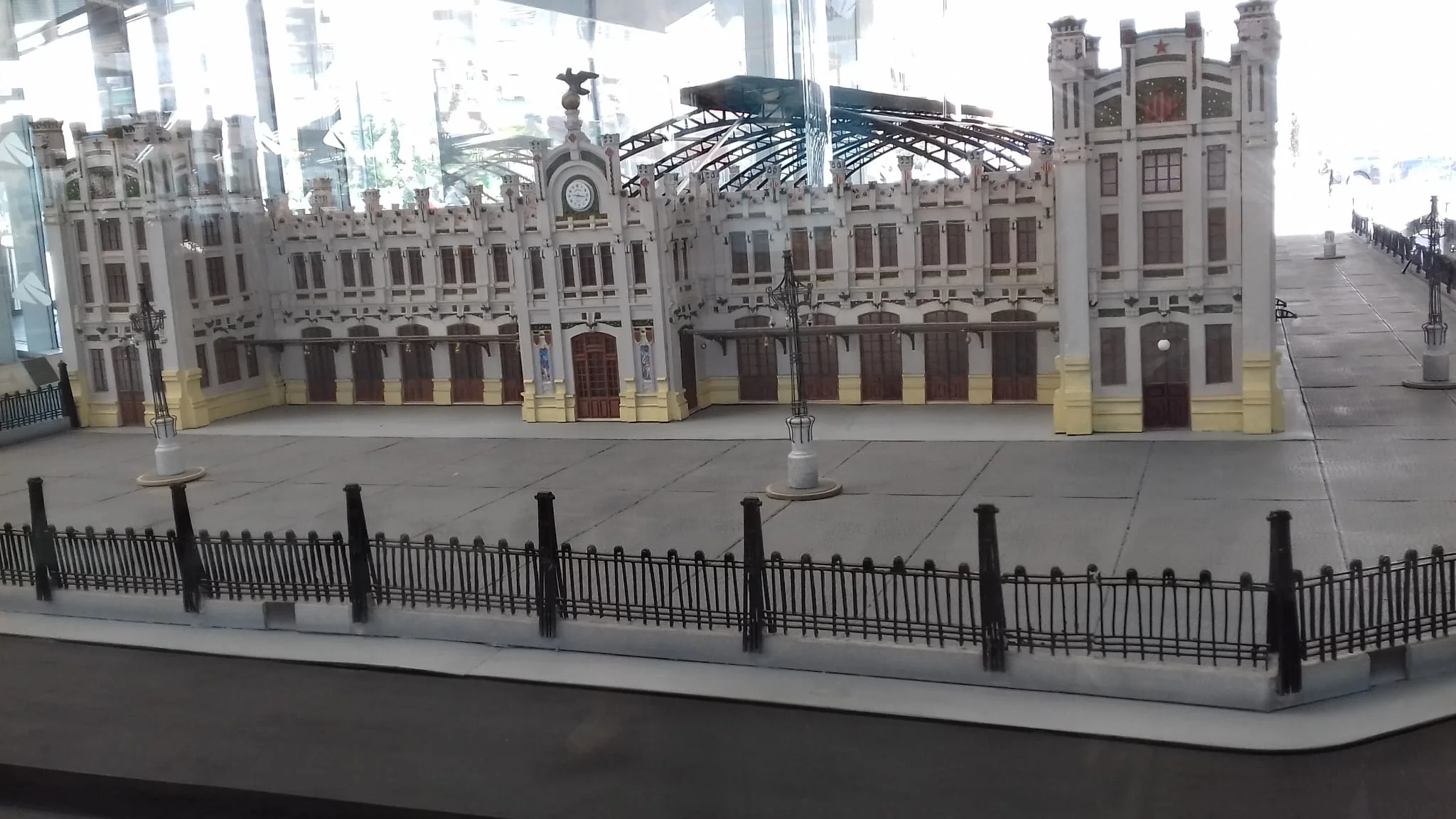 Maqueta Estación del Norte de Valencia — fachada principal